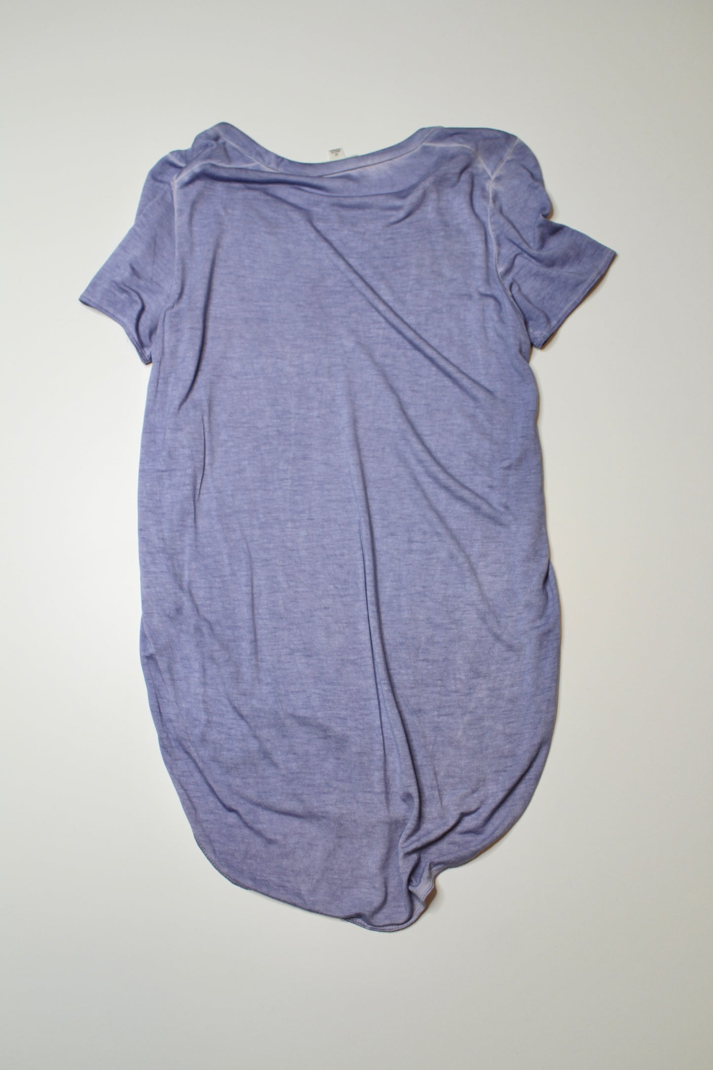 Aritzia wilfred purple wash t shirt, size xs (loose fit)