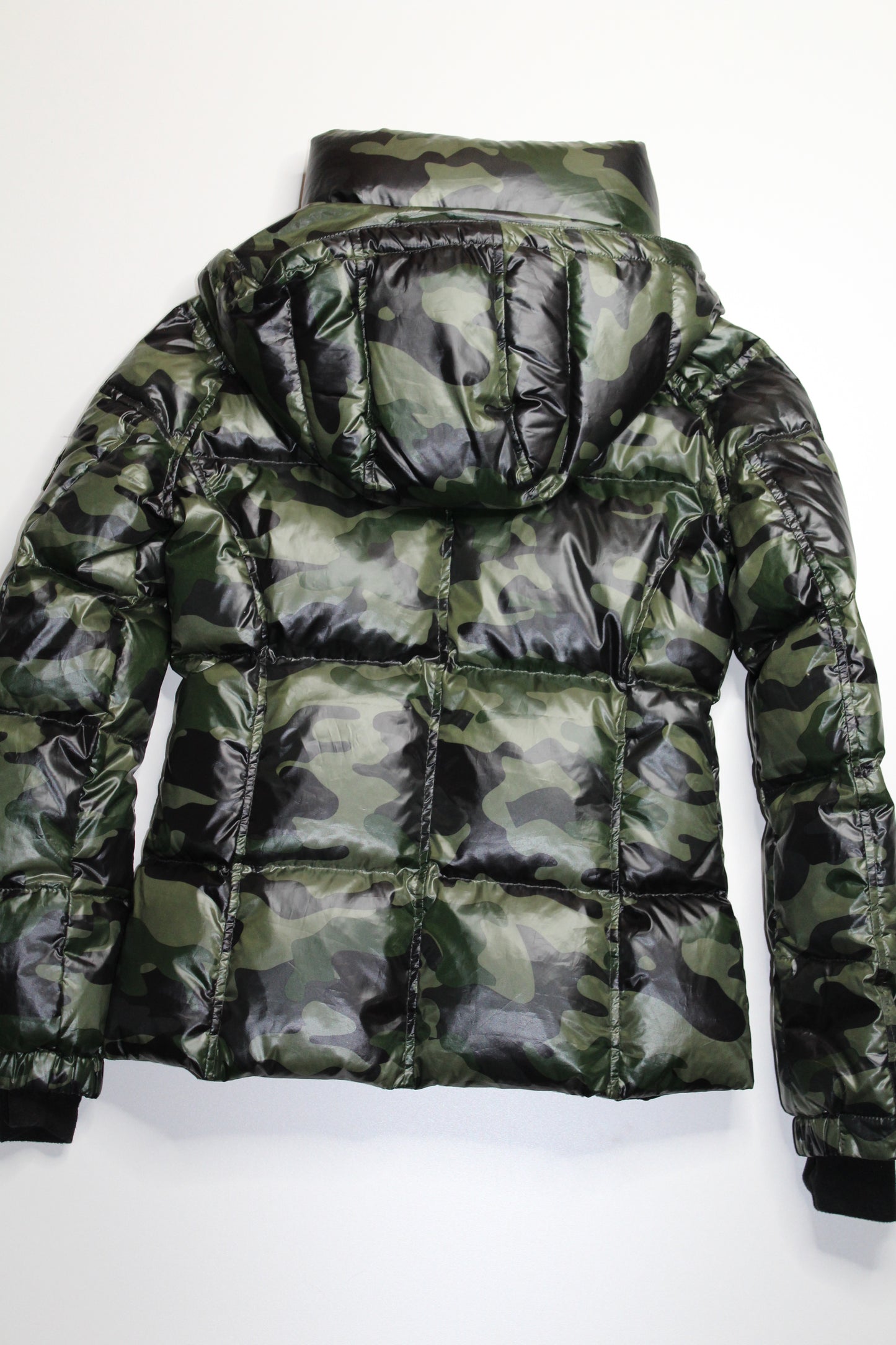 Urban Outfitters S13 Kylie camo puffer, size xs (relaxed fit) (price reduced: was $88)