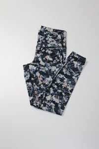 Lululemon floral wunder under pant, size 8 (28")