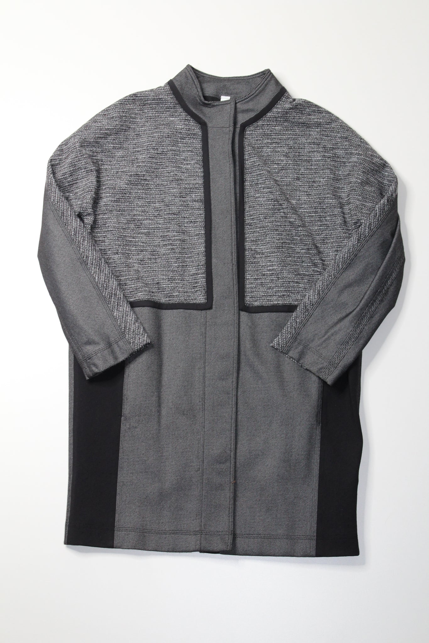 Lululemon diamond jacquard space dye black cocoon car coat, size xs (relaxed fit) (fits 4/6) (price reduced: was $98)