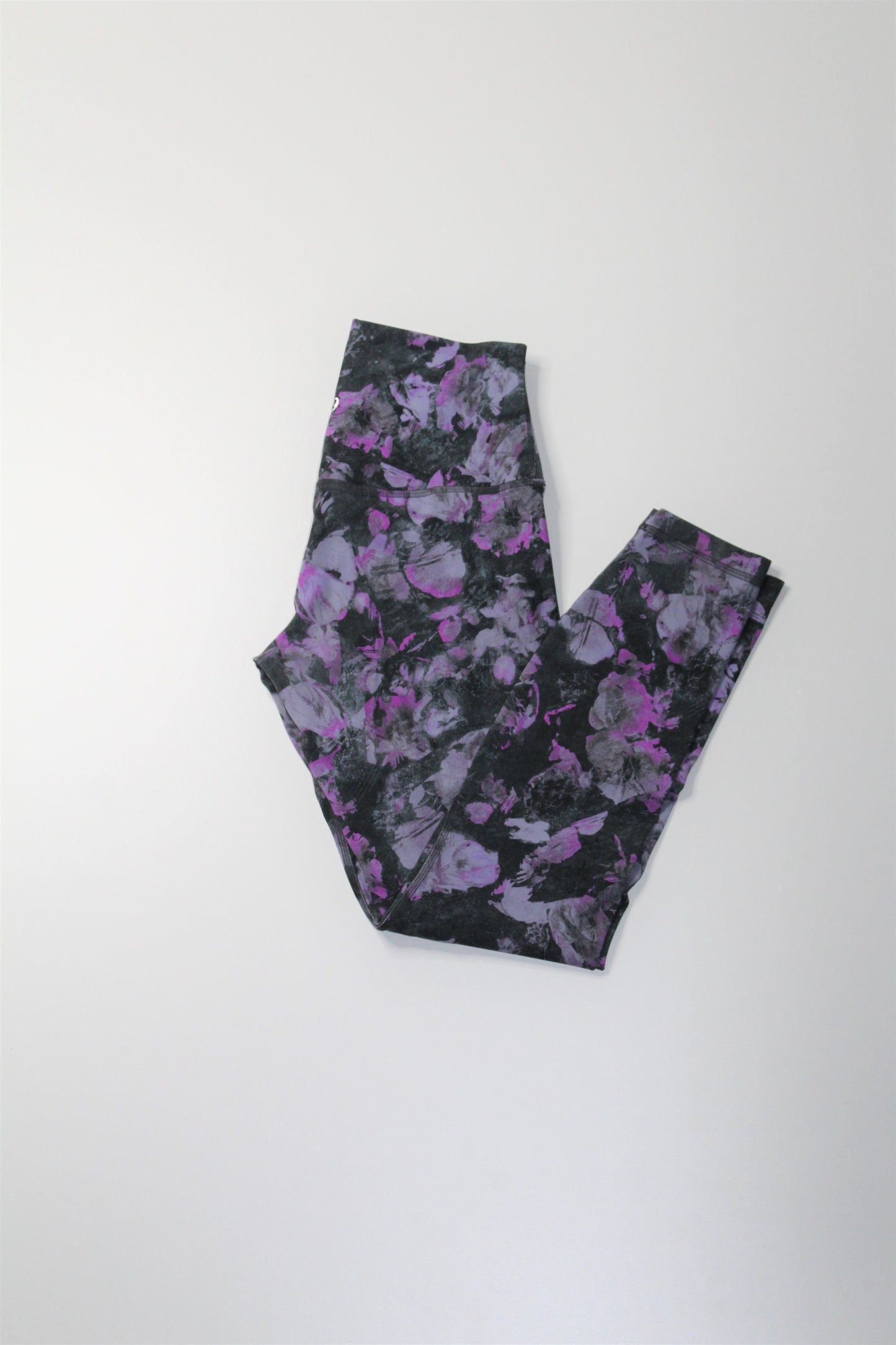 Lululemon floral shift multi align pant II, size 6 (25") (additional 30% off)