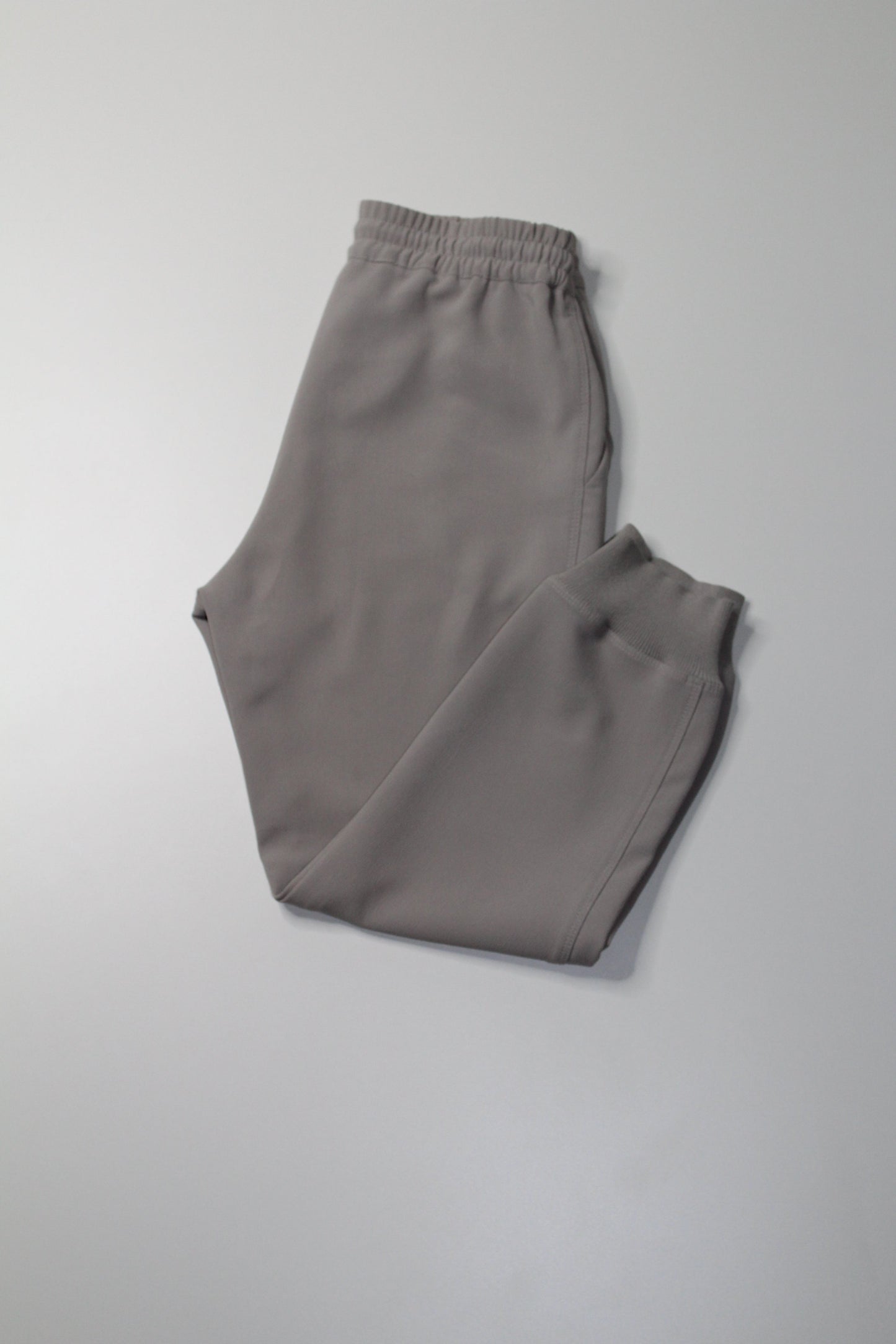 Aritzia light grey wilfred buffon dress pant style jogger, size xs (price reduced: was $58)