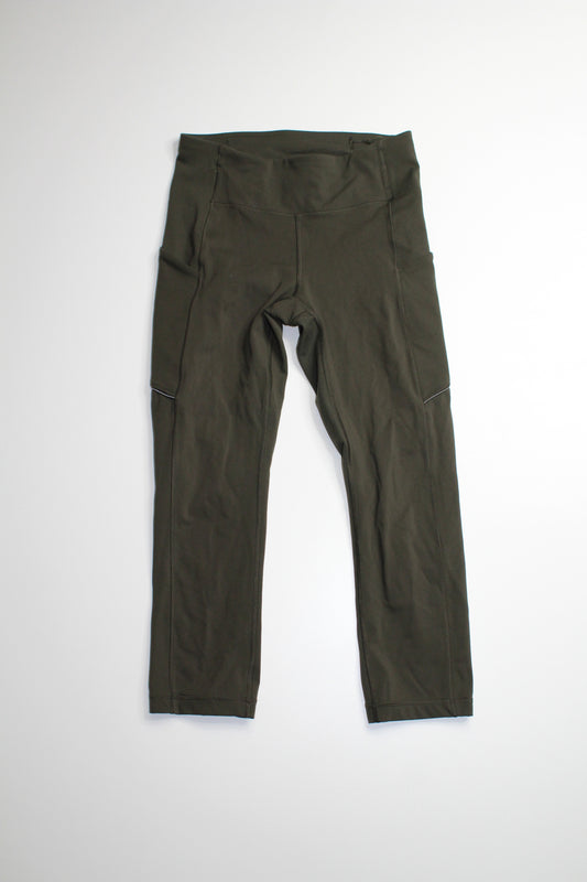 Lululemon dark olive speed up crop, size 4 (21”)