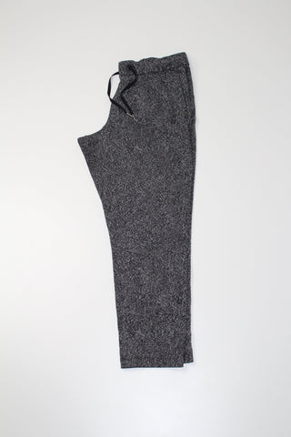 Lululemon feathered jacquard black white on the fly pant, size 12 (28”) (price reduced: was $58)