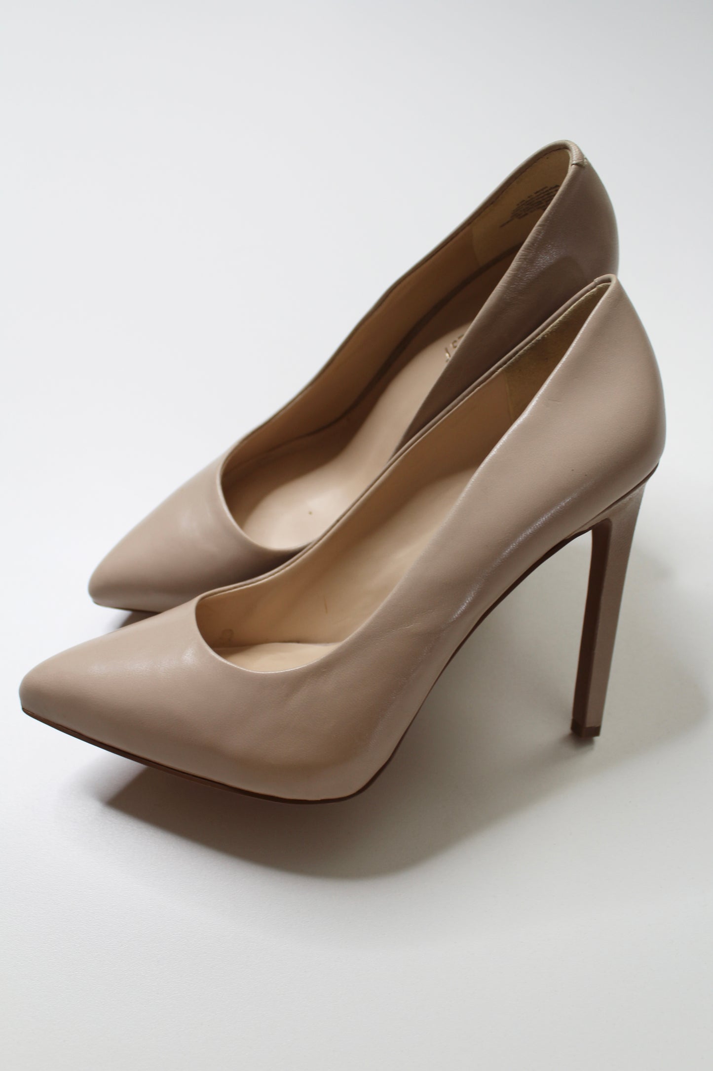 Nine West nude tatiana heels, size 8.5 (4”) (price reduced: was $40)