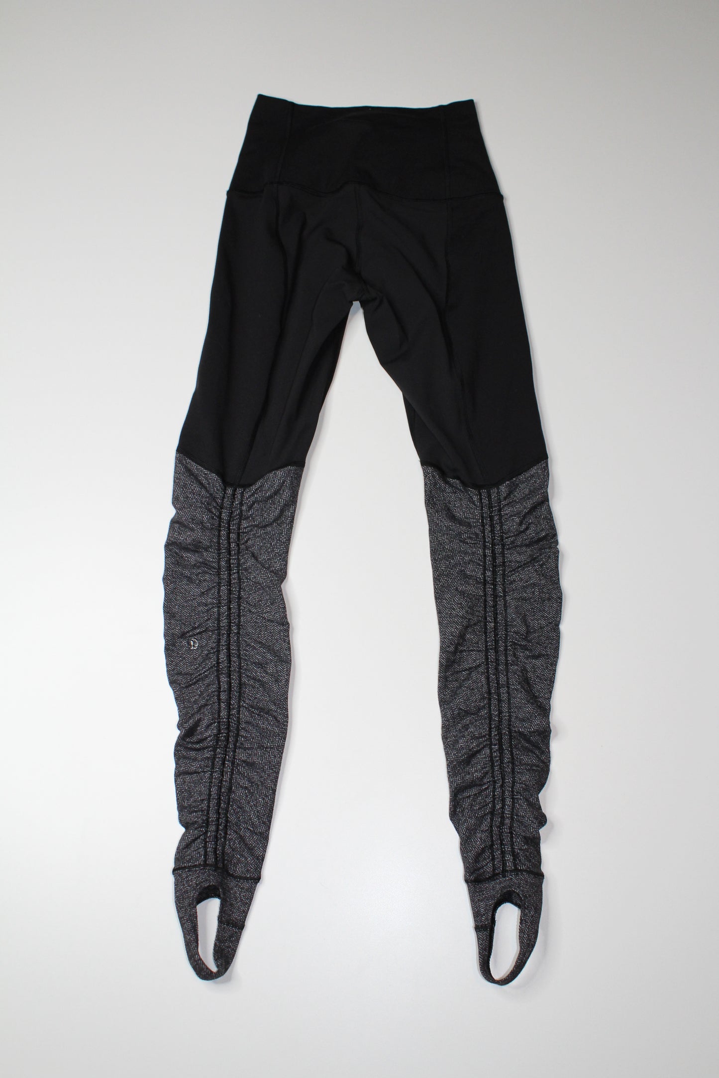 Lululemon grey/black high rise wunder under leggings, size 4 *special edition stirrup (price reduced: was $58)