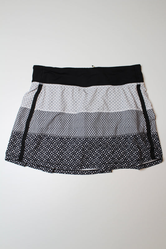 Lululemon dottie eyelet white black/mish mesh/millie mesh pace rival skirt, size 8 *tall (price reduced: was $30)