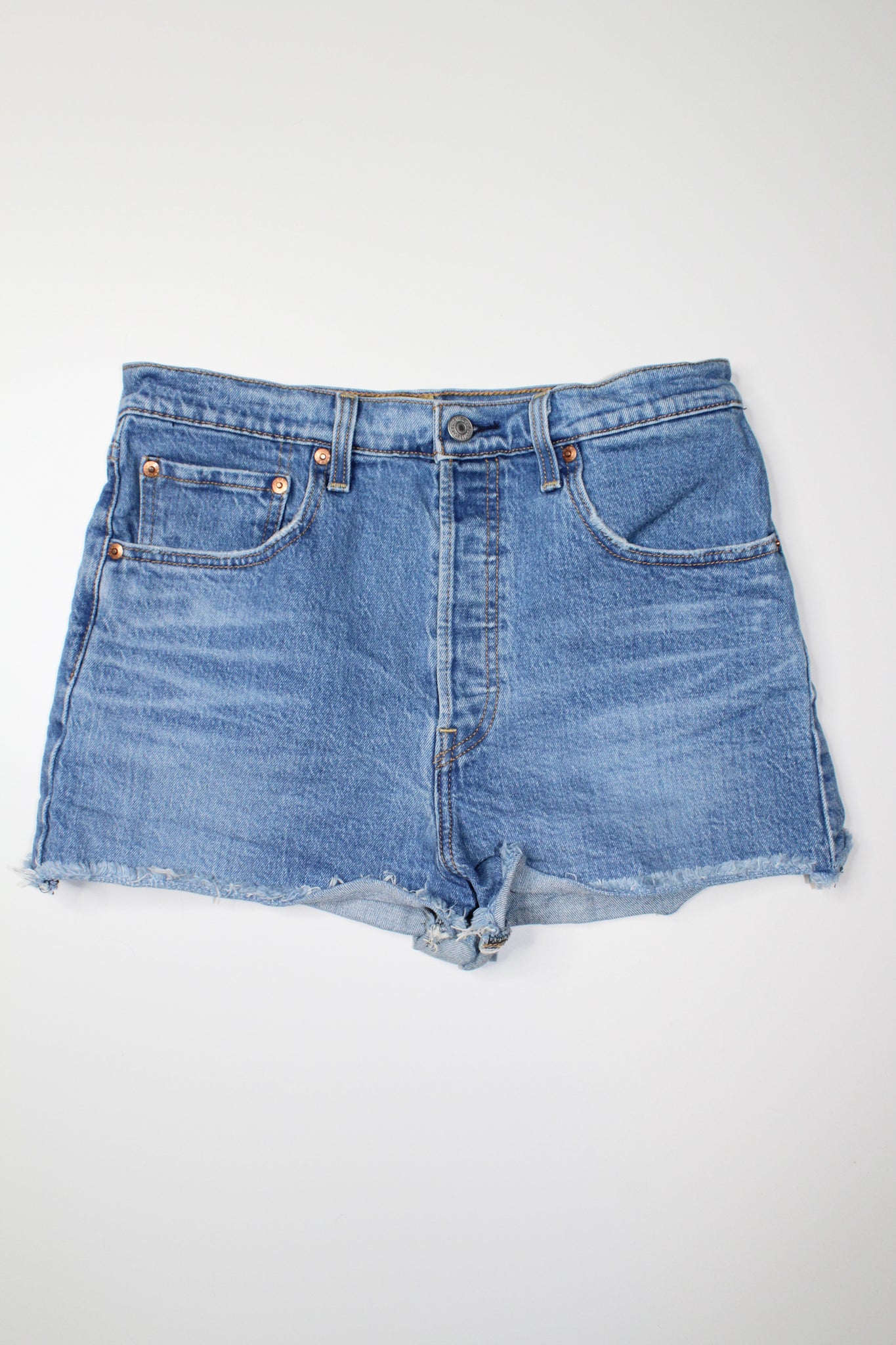 levis ribcage shorts 