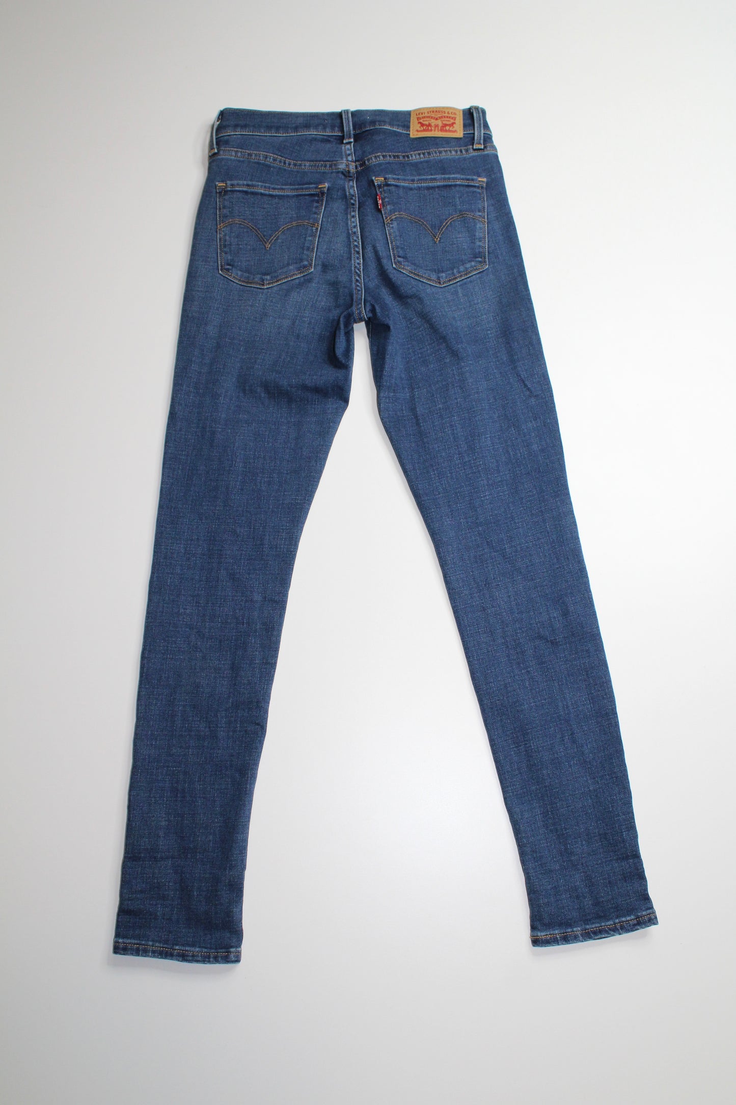 Levis shaping skinny jeans, size 26  (additional 50% off)