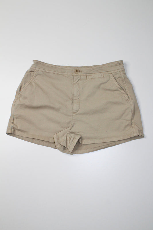 Aritzia Sunday Best beige walker shorts, size 2