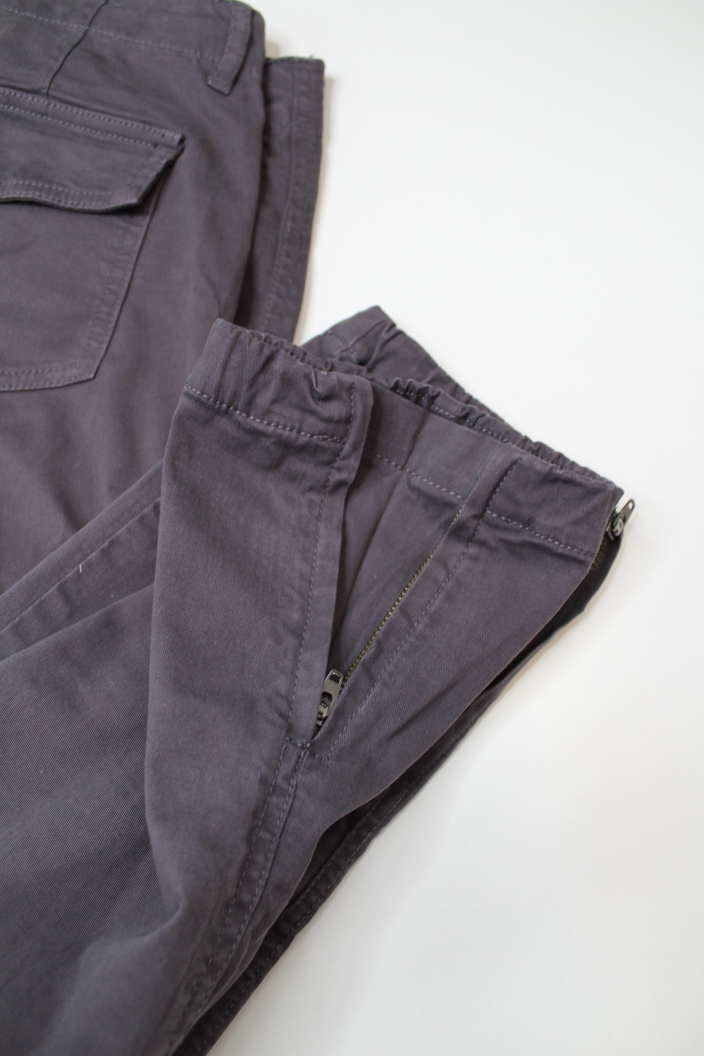 Aritzia TNA grey heroic cargo jogger, size 0 (XS) (price reduced: was $32)