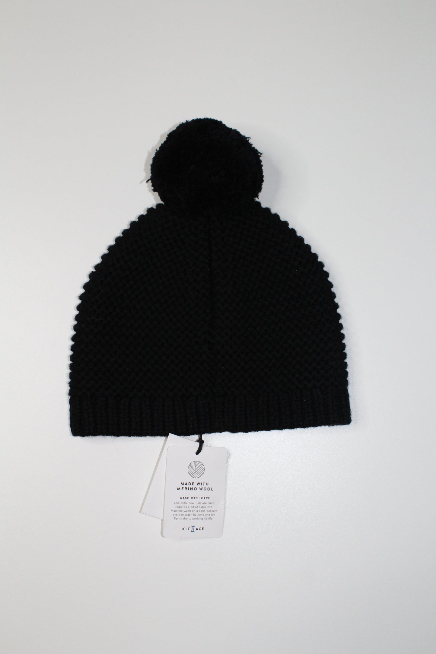 Kit and Ace ‘pom queen’ knit toque *new with tags