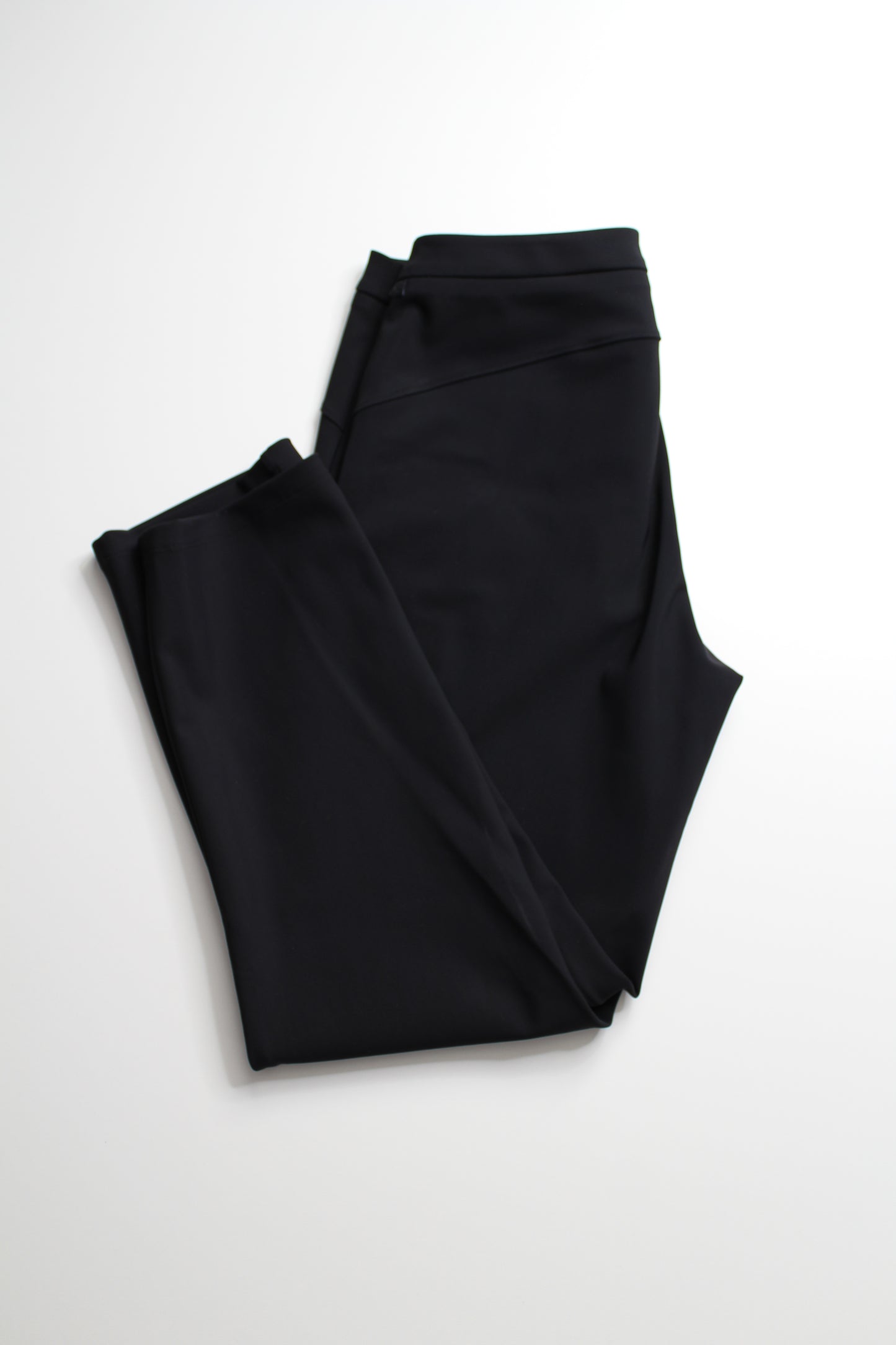 Lululemon black ‘on the move’ pant, size 10 (27”) (price reduced: was $58)