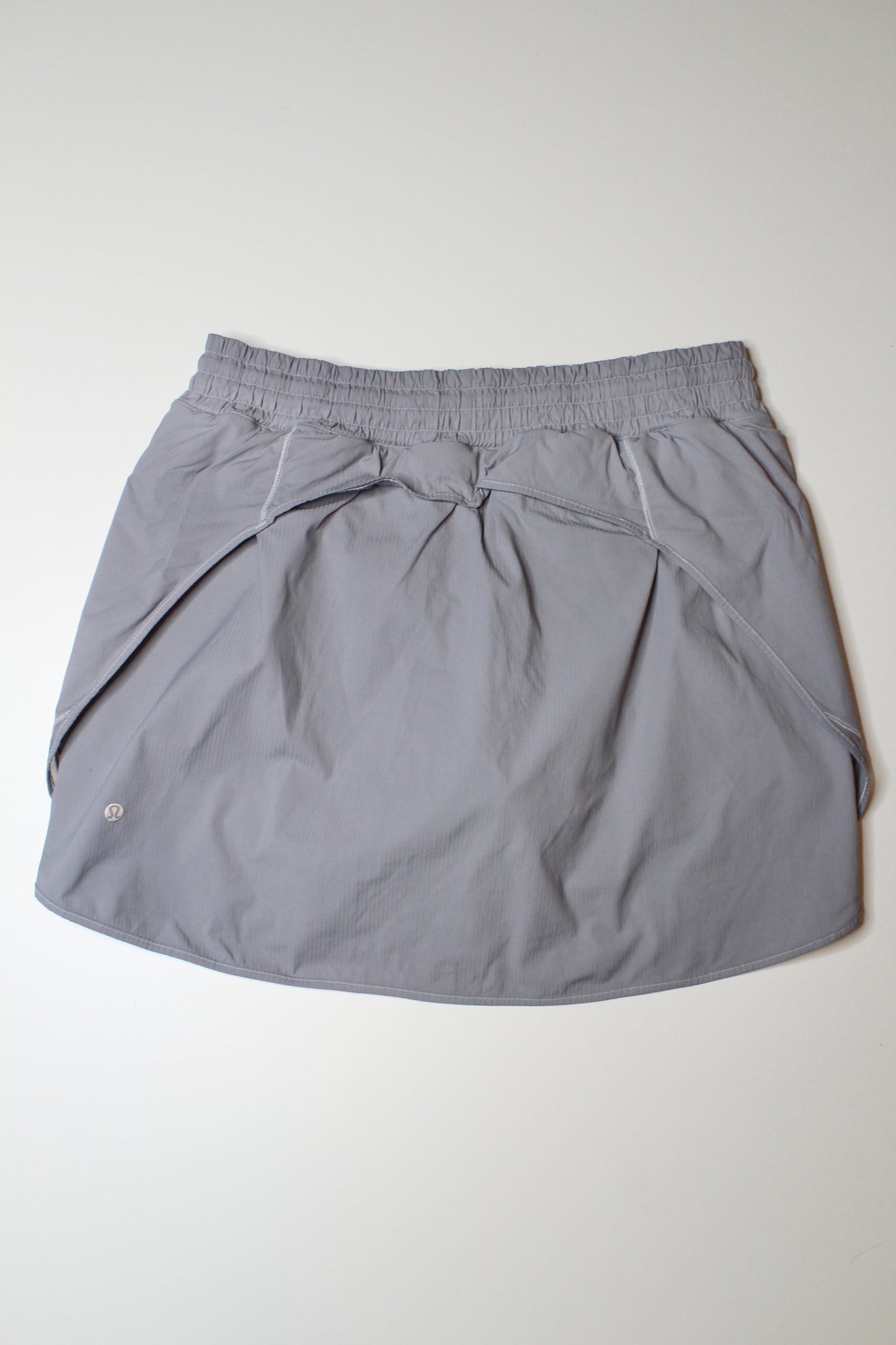 Lululemon grey hotty hot skirt, size 14 *long