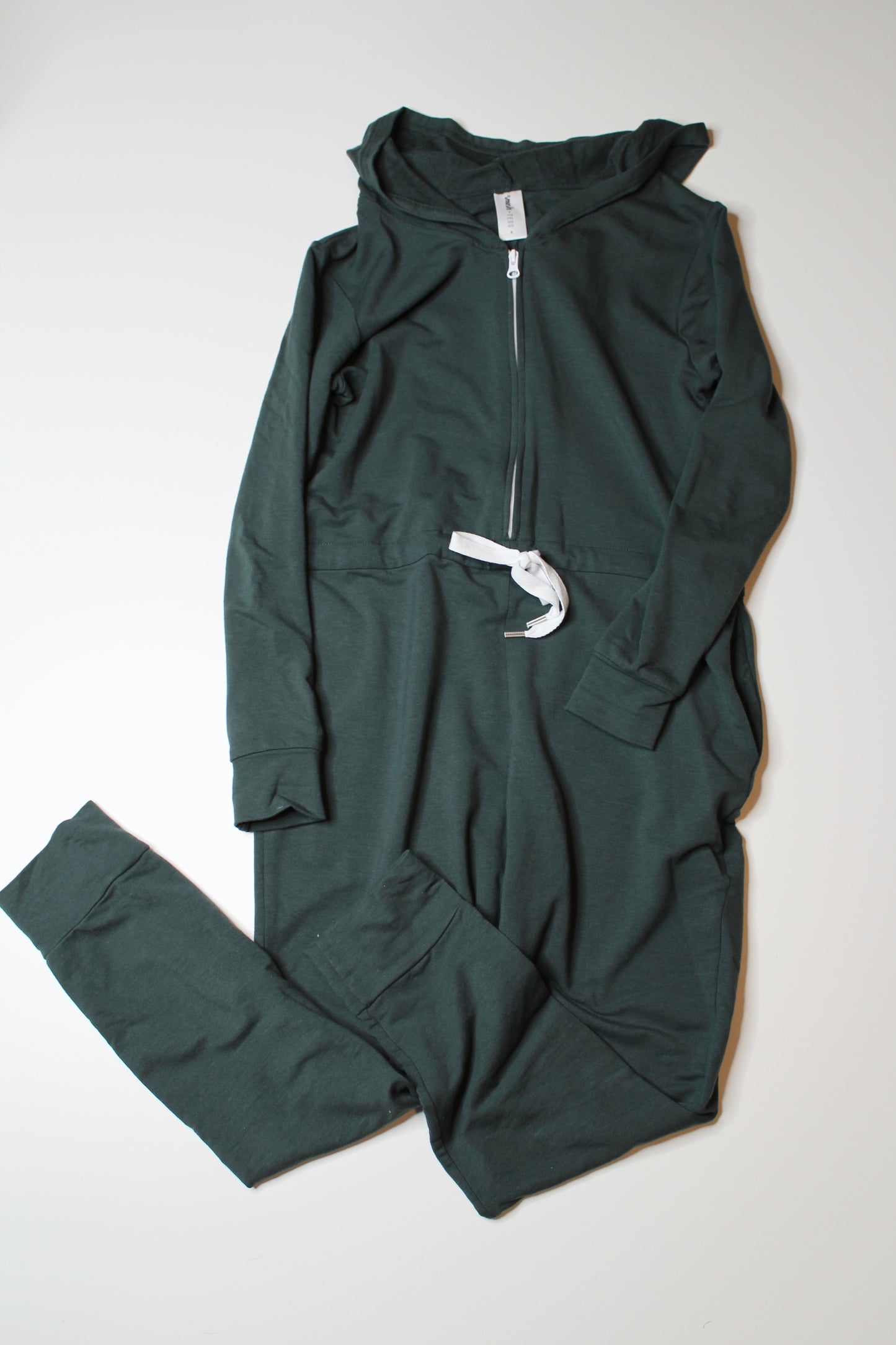 Smash + Tess x Jillian Harris okanagan pine harris hoodie, size small