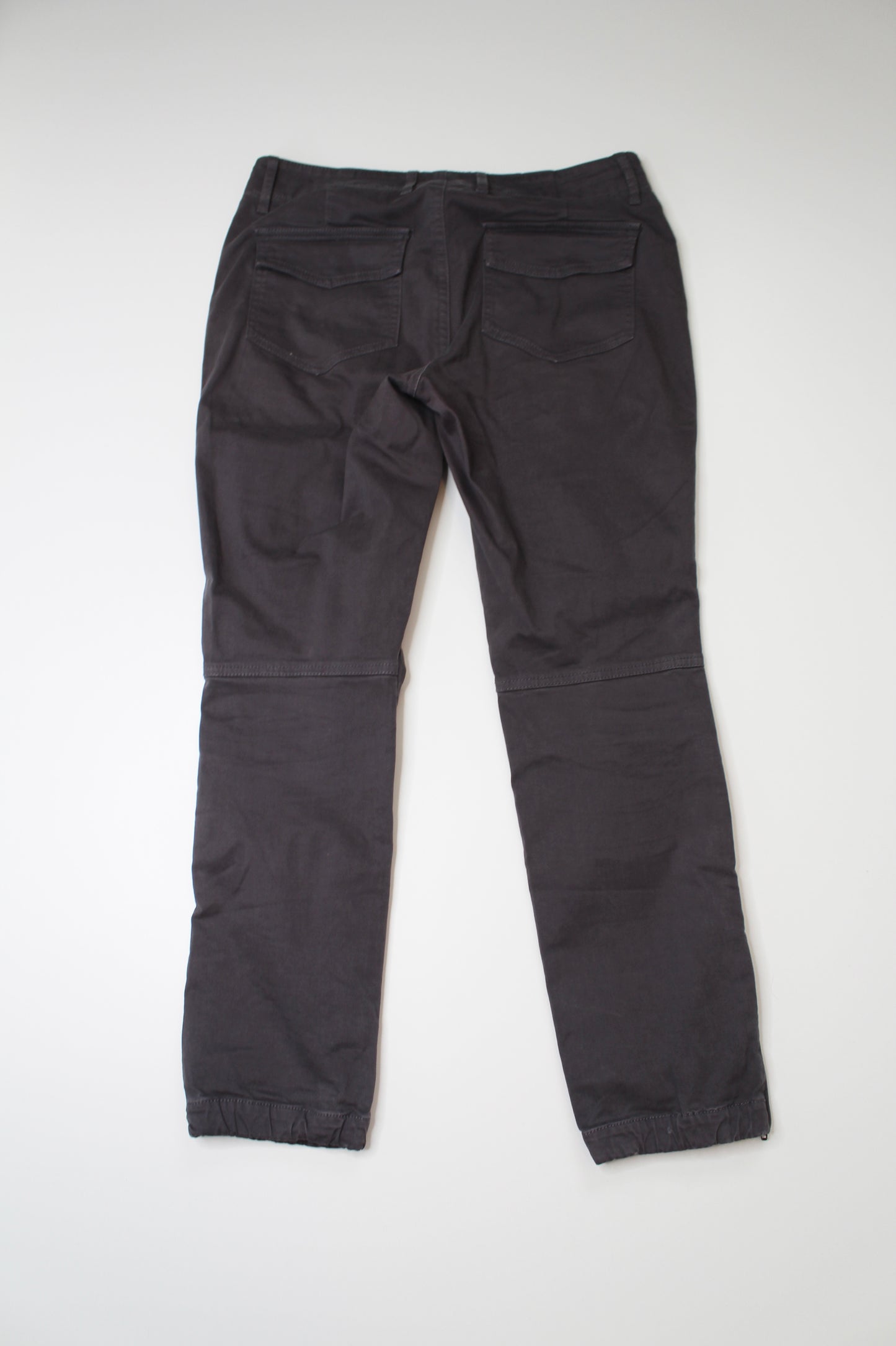 Aritzia TNA grey heroic cargo jogger, size 0 (XS) (price reduced: was $32)