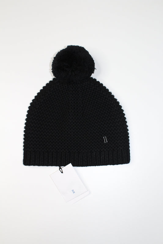 Kit and Ace ‘pom queen’ knit toque *new with tags