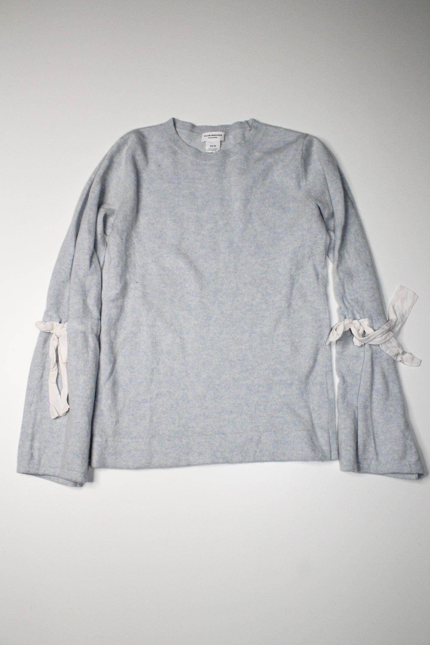 Club Monaco light blue cashmere sweater, size xs (relaxed fit) (additional 30% off)