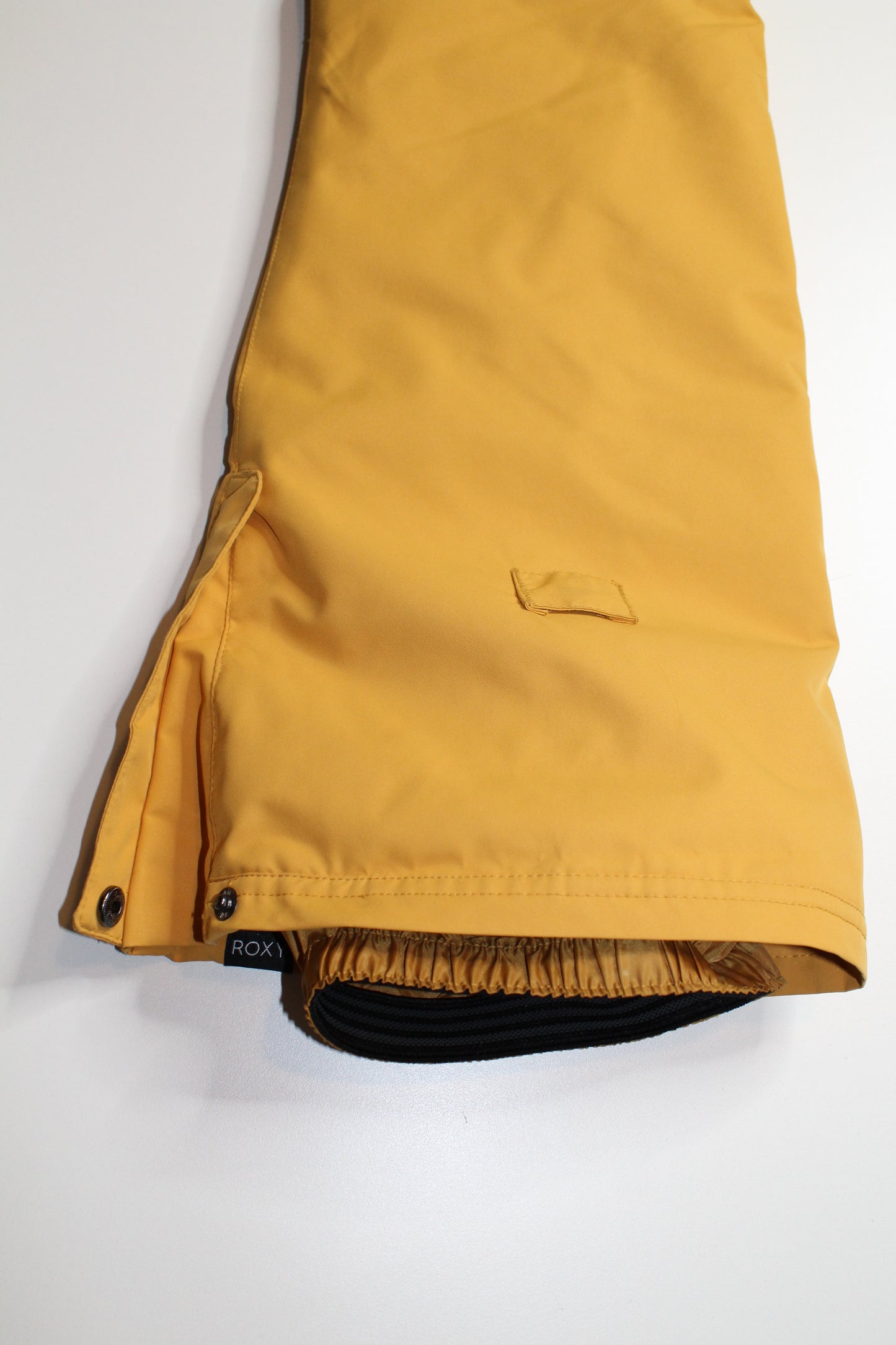 Roxy yellow slim fit backyard snow pants, size xs (slim fit)  (price reduced: was $40)