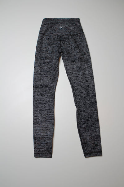 Lululemon twillines ice grey black align leggings, size 2 (25”)